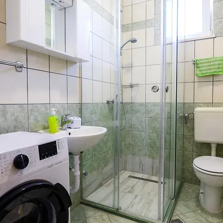 Guest house With Pool 