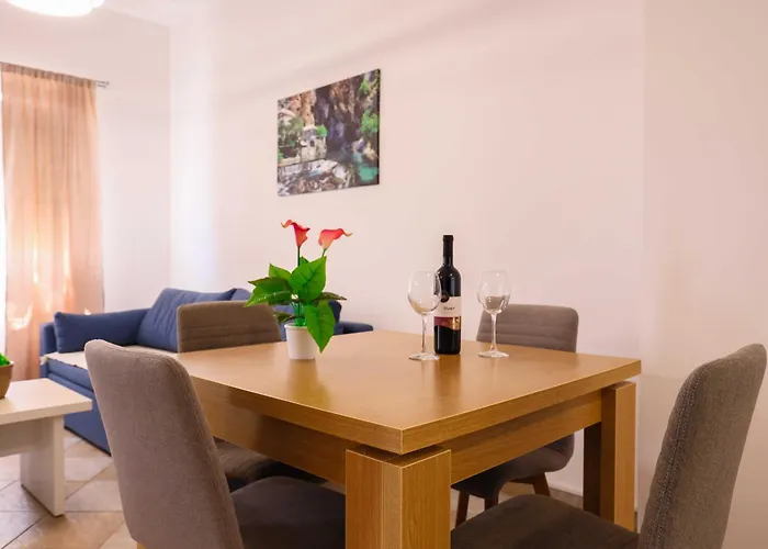 Guest house With Pool 